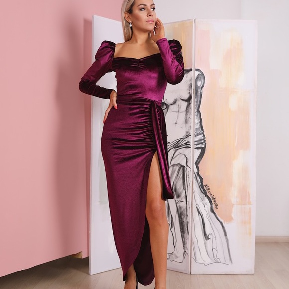 ❗️NEW❗️Marsala Velvet Off Shoulders Maxi Dress - Picture 5 of 7